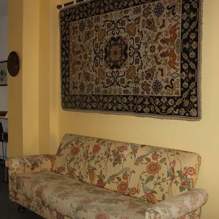 107 Rosario, Guest house