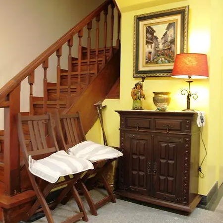 107 Rosario, ゲストハウス 4*