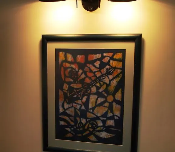 107 Rosario, Konukevi